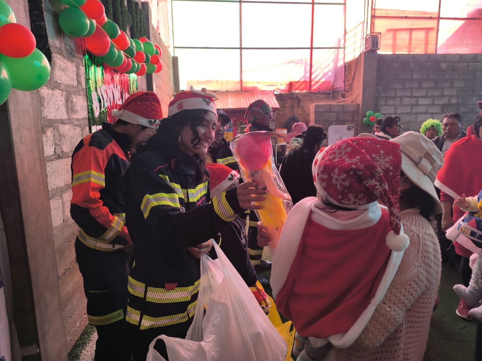 BUSF Perú lleva la magia de la Navidad al PRONOEI Módulo 1 en Juli